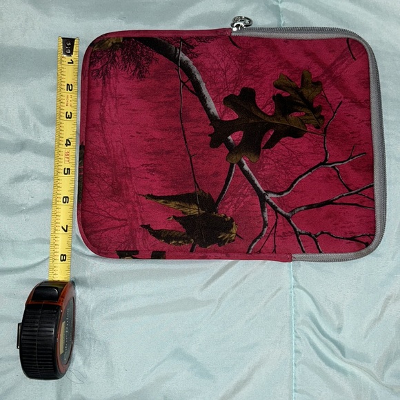 I-Pad/Tablet Case - Picture 6 of 7